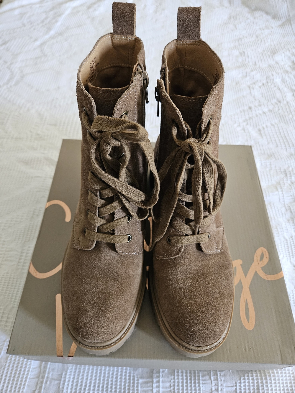 Crown Vintage Telinda Suede Leather Combat Boots Brown Sz 7M Like New